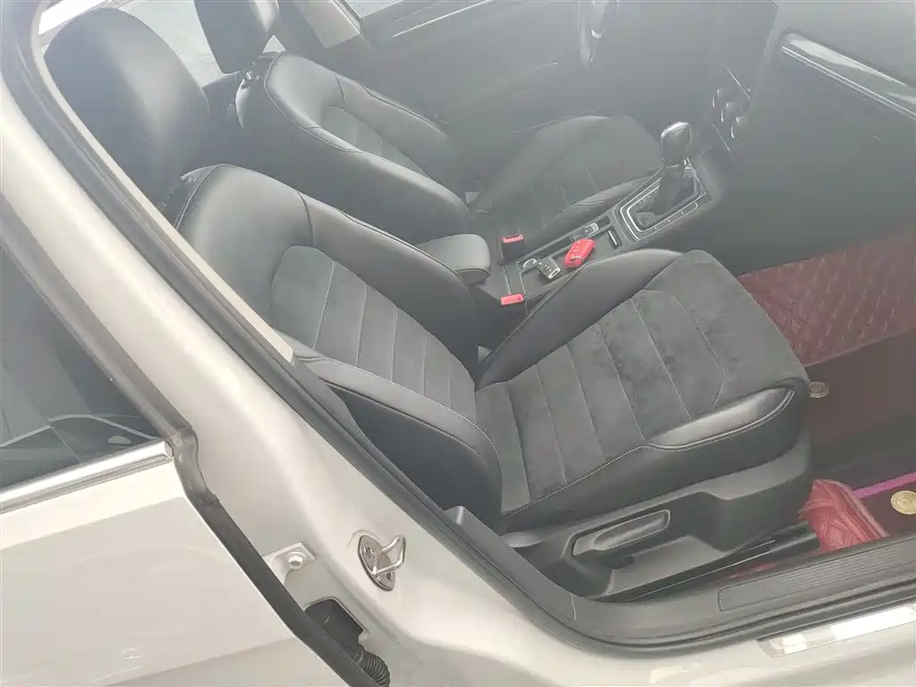 Volkswagen Golf 2020 280TSI DSG Luxury фото 25