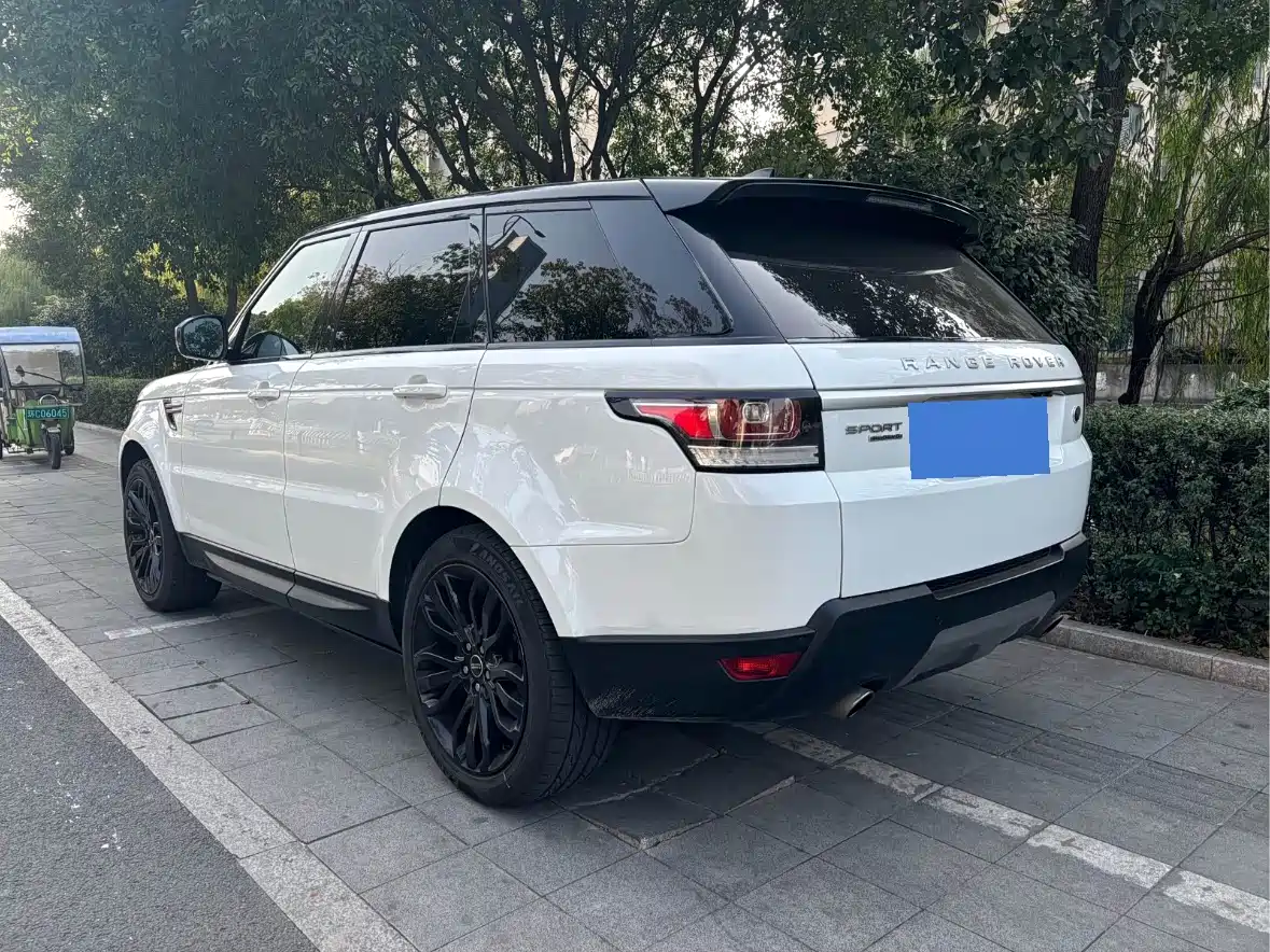 Land Rover Range Rover Sport 2017 3.0 SC V6 SE фото 8