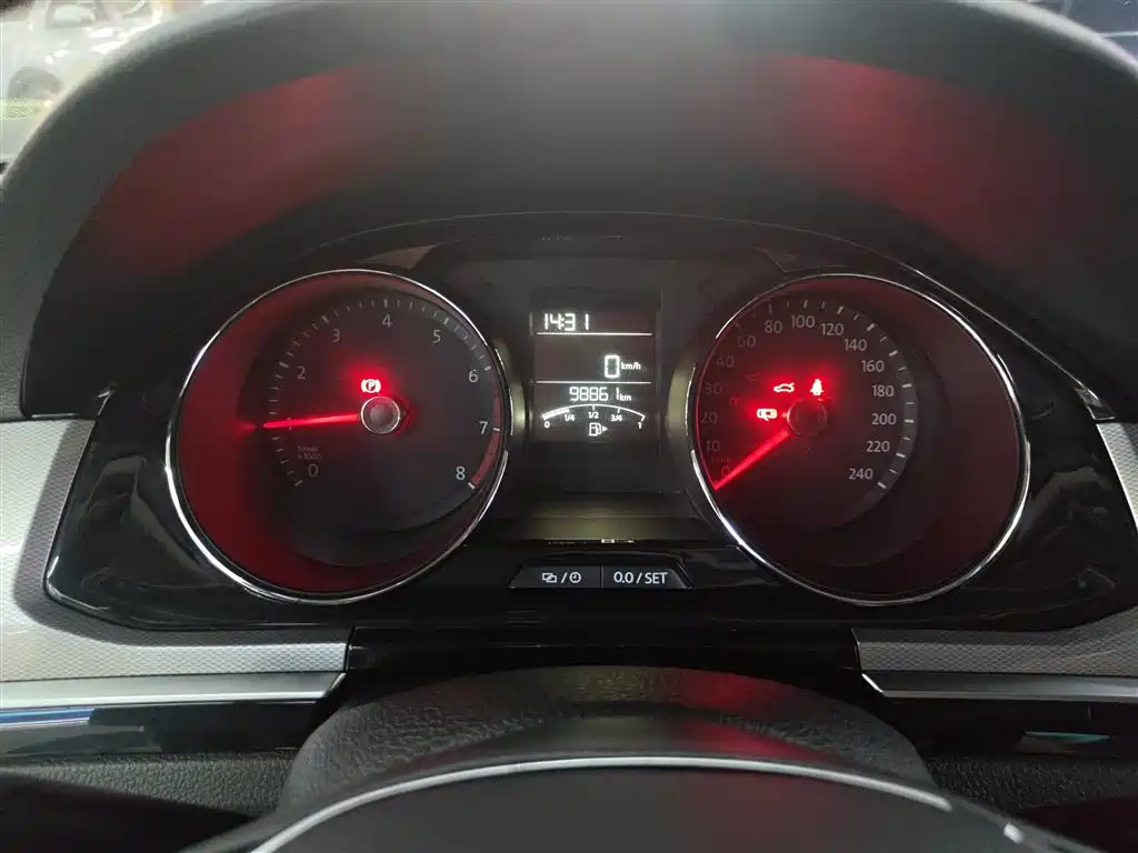 Volkswagen Bora 2018 1.5L Manual Comfort фото 12