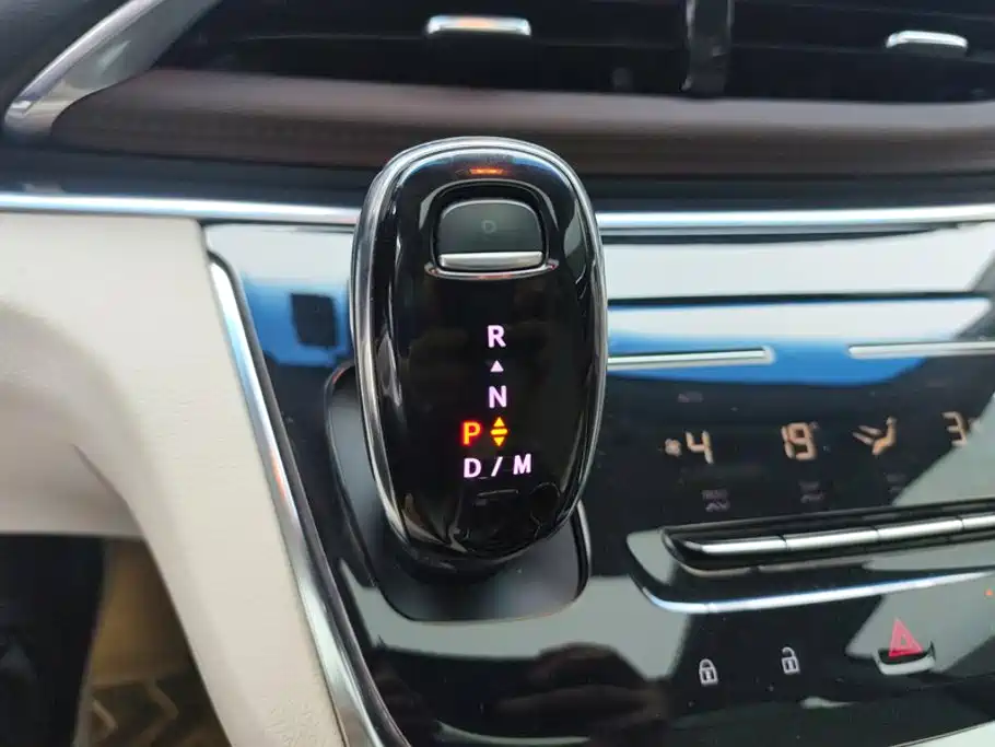 Фото 16 - Buick GL8