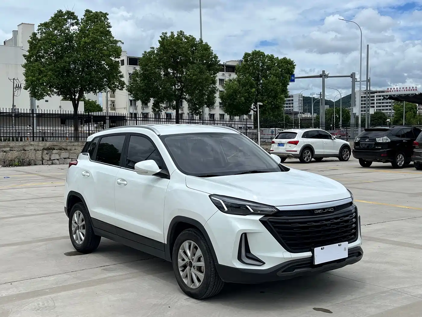 BAIC Beijing X3 2022 2021 1.5T CVT Glory