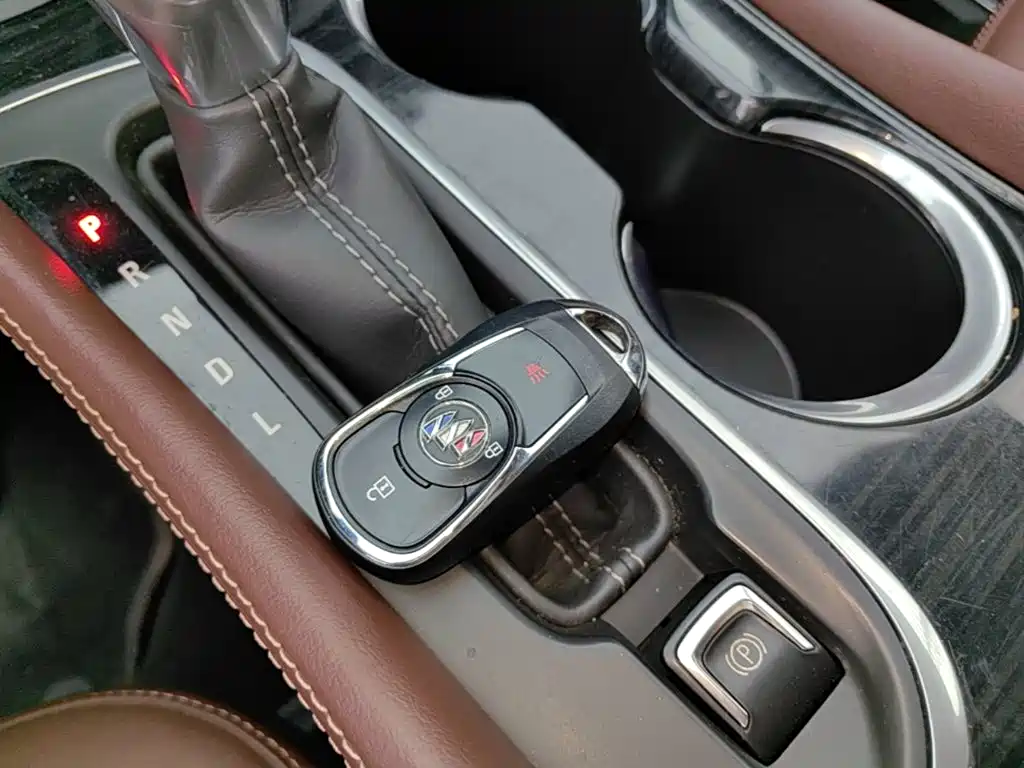 Photo 9 - Buick Envision Plus