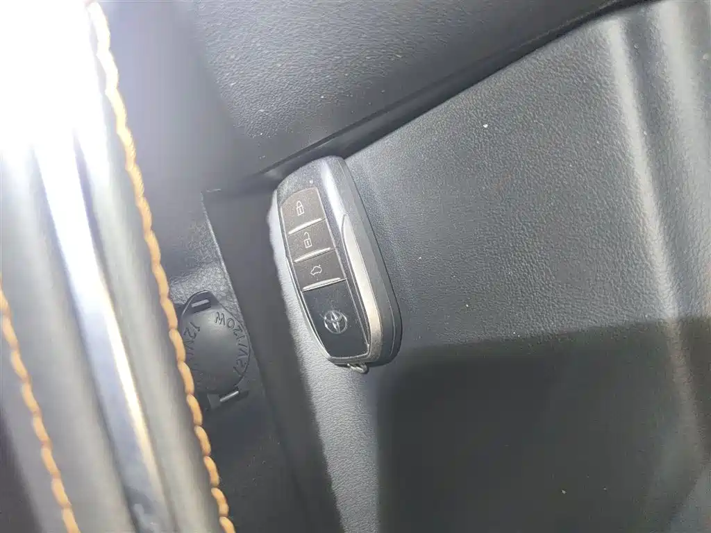 Toyota Avalon 2024 Hybrid 2.0L Luxury Edition фото 9