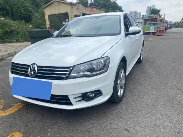  Volkswagen Bora 2014 1.6L Manual Comfort Edition
