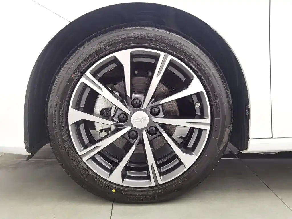 Geely Emgrand, миниатюра 17