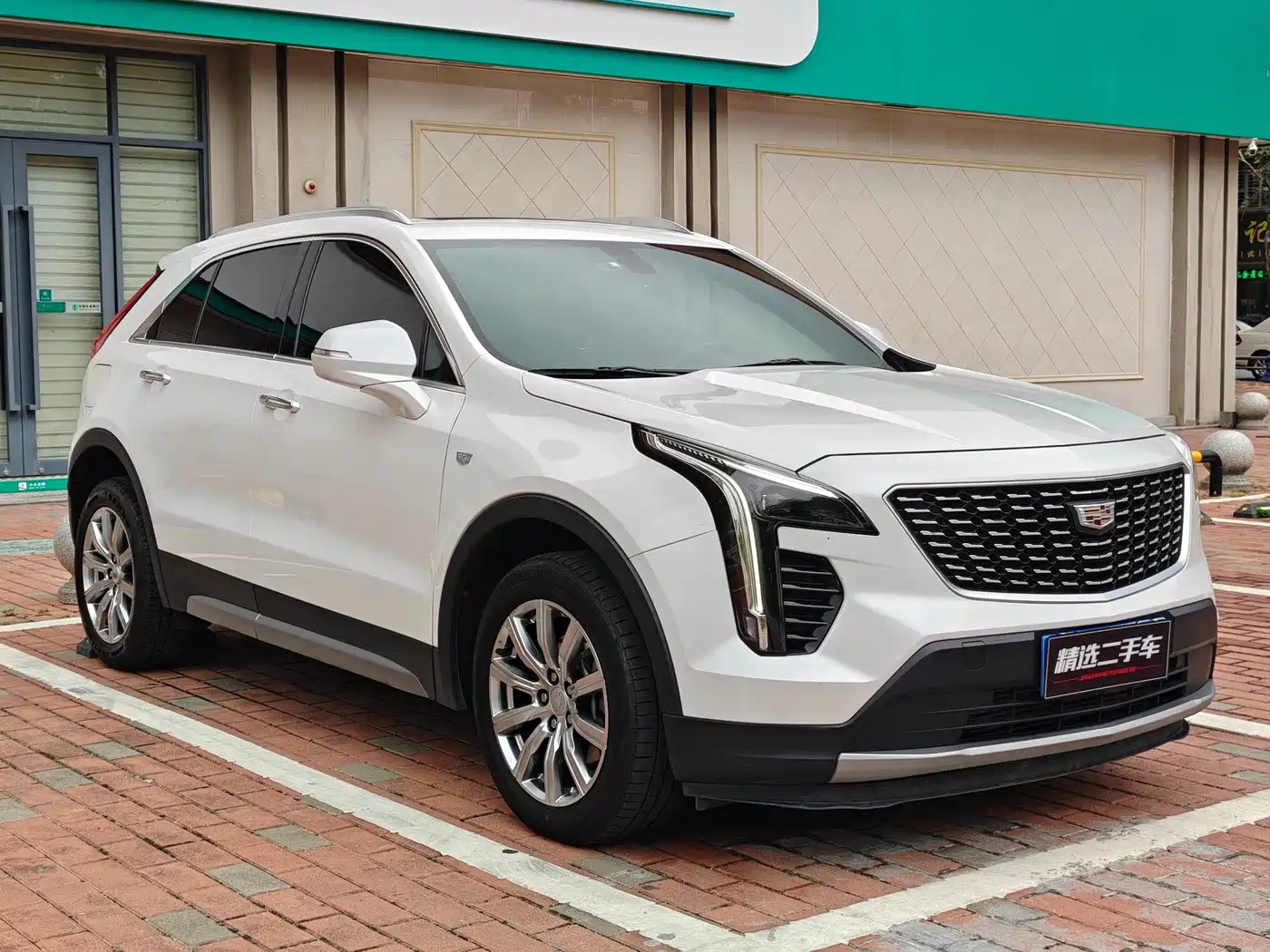 CADILLAC XT4
