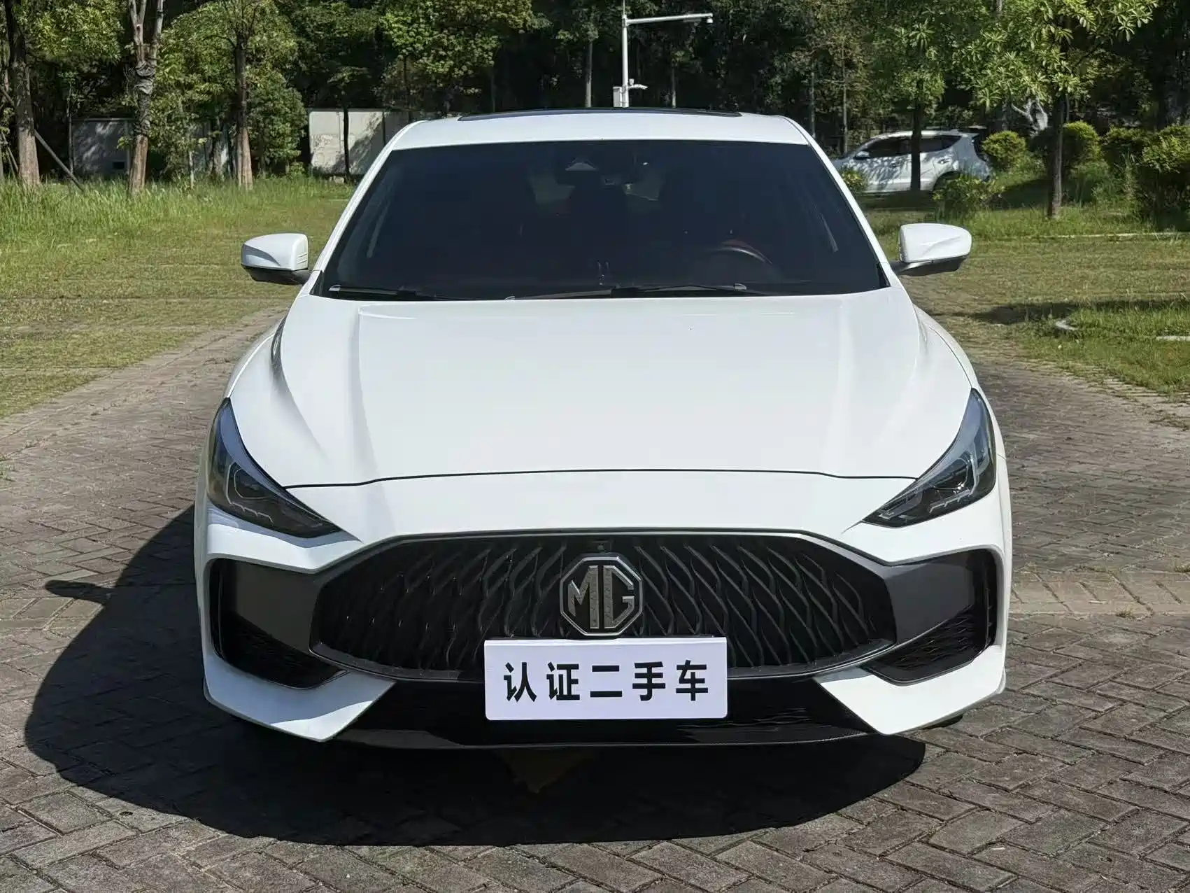 Photo 2 - MG MG5