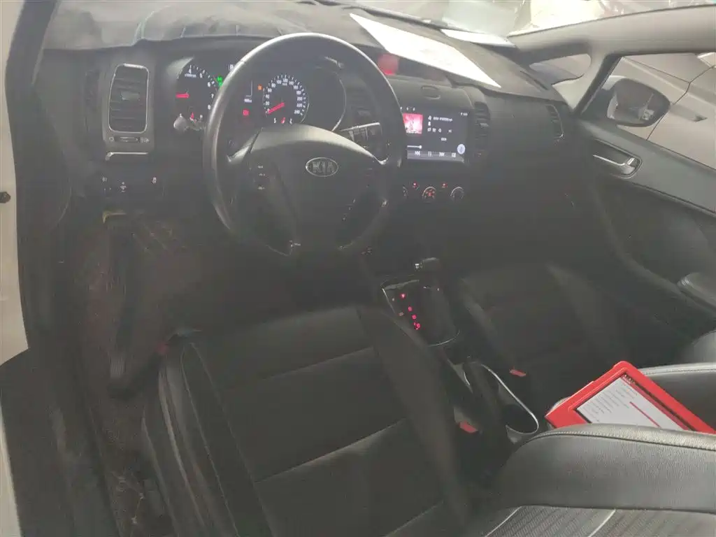 Kia K3 2017 1.6L Automatic 15th Anniversary Special GLS фото 6