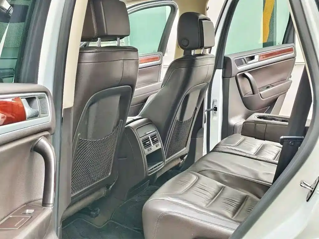 Фото 24 - Volkswagen Touareg