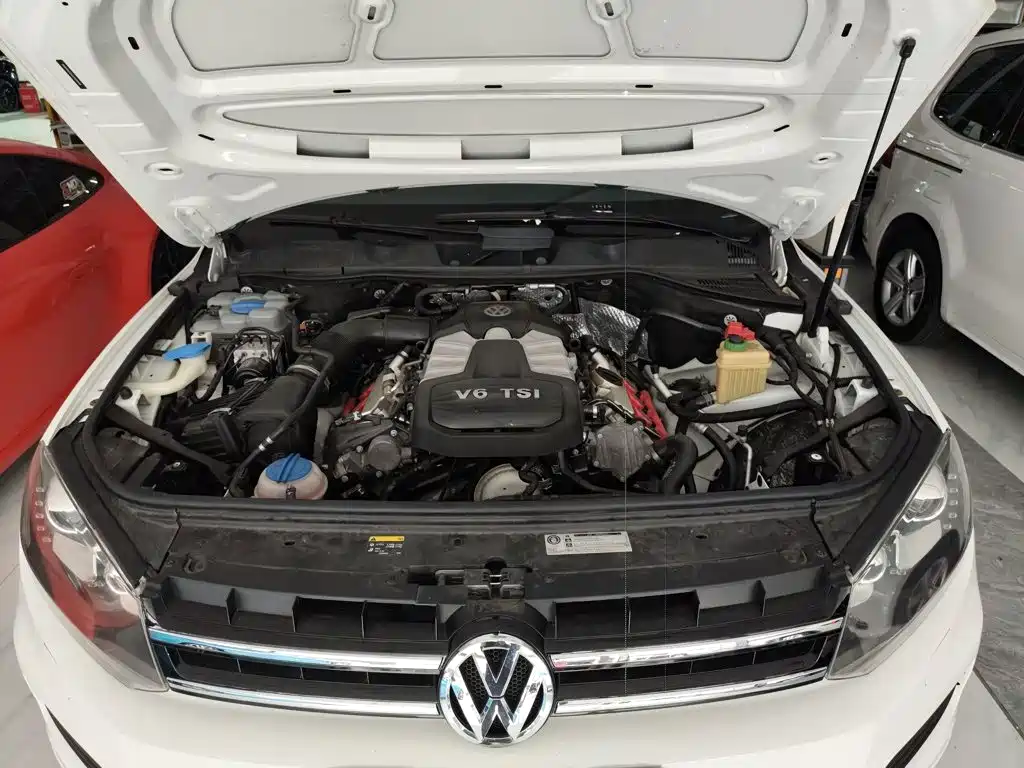 Фото 19 - Volkswagen Touareg