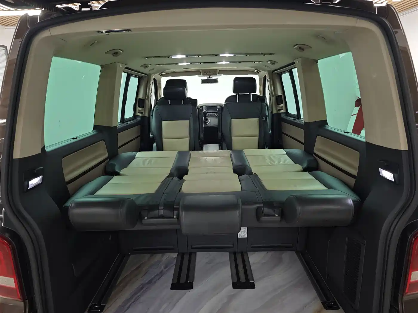 Volkswagen Multivan 2015 2012 2.0TSI 4WD Premium