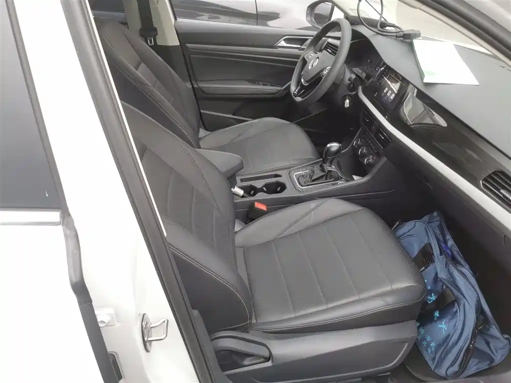 Volkswagen Lavida 2021 1.5L Auto Comfort Edition фото 25