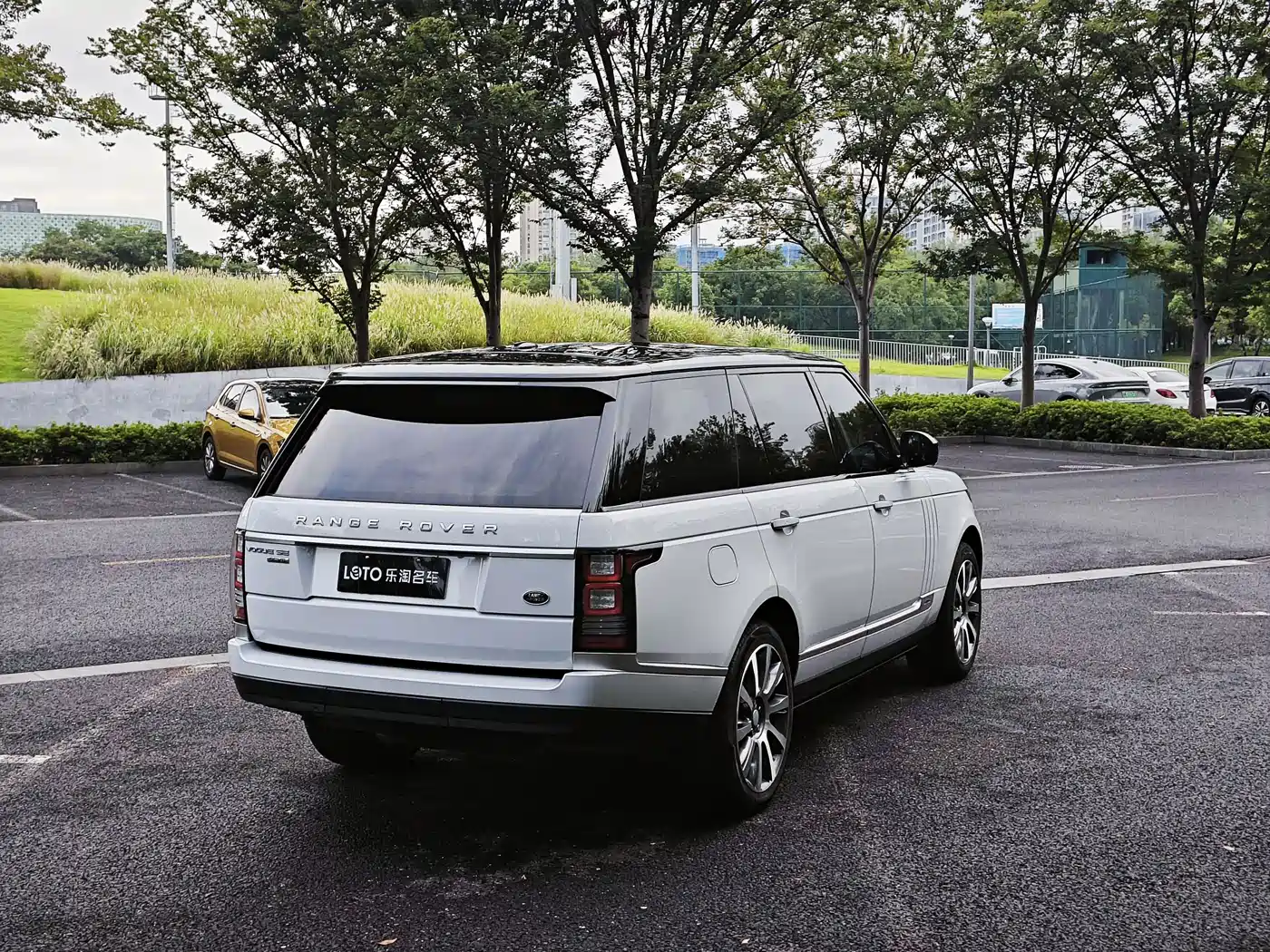 Land Rover Range Rover 2016 2015 3.0 SC V6 Vogue SE Genesis Extended Edition