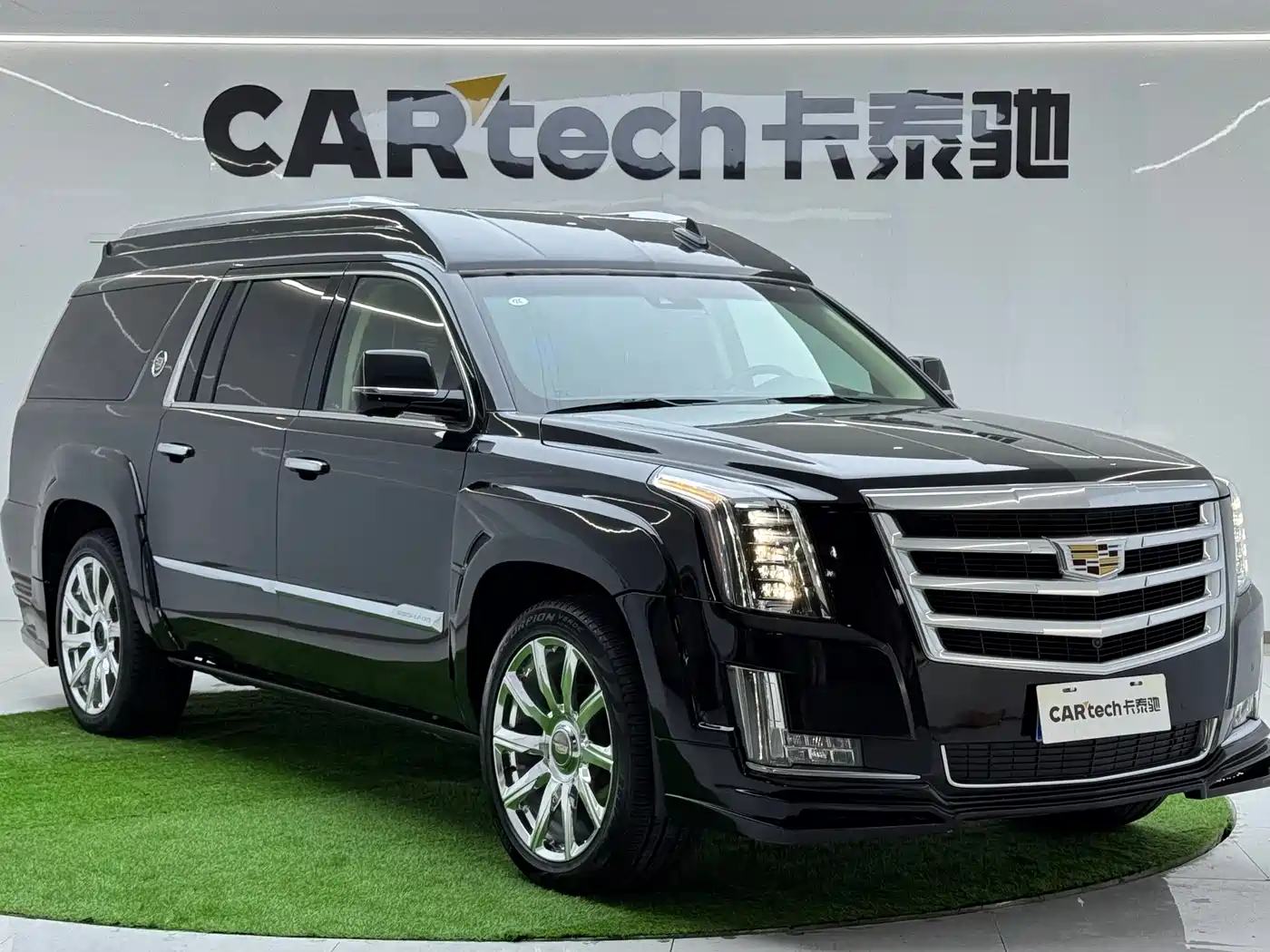 Cadillac Escalade 2017 6.2L ESV Platinum Extended фото 5