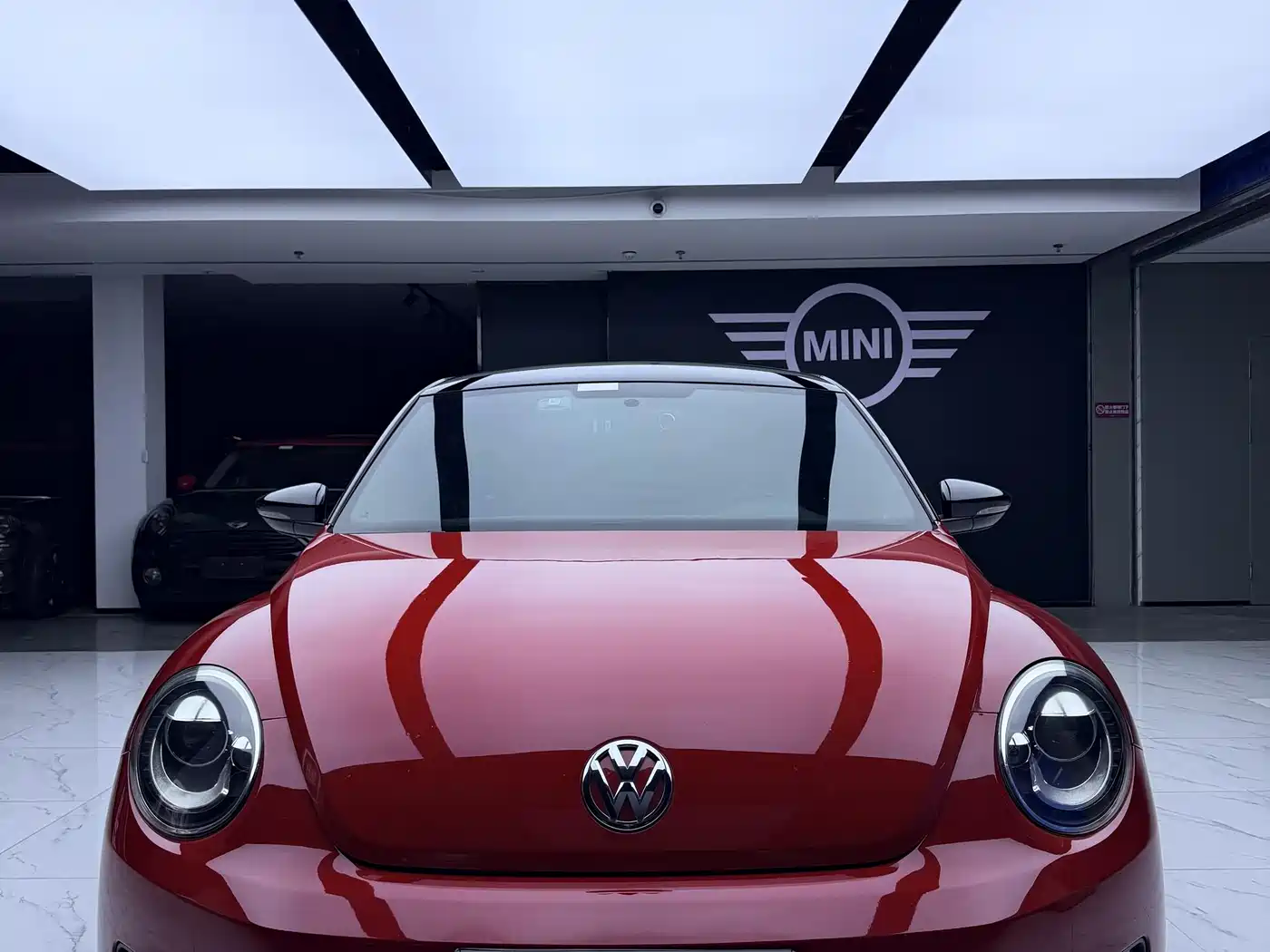 Volkswagen Beetle 2014 1.4TSI Fashion Edition фото 4