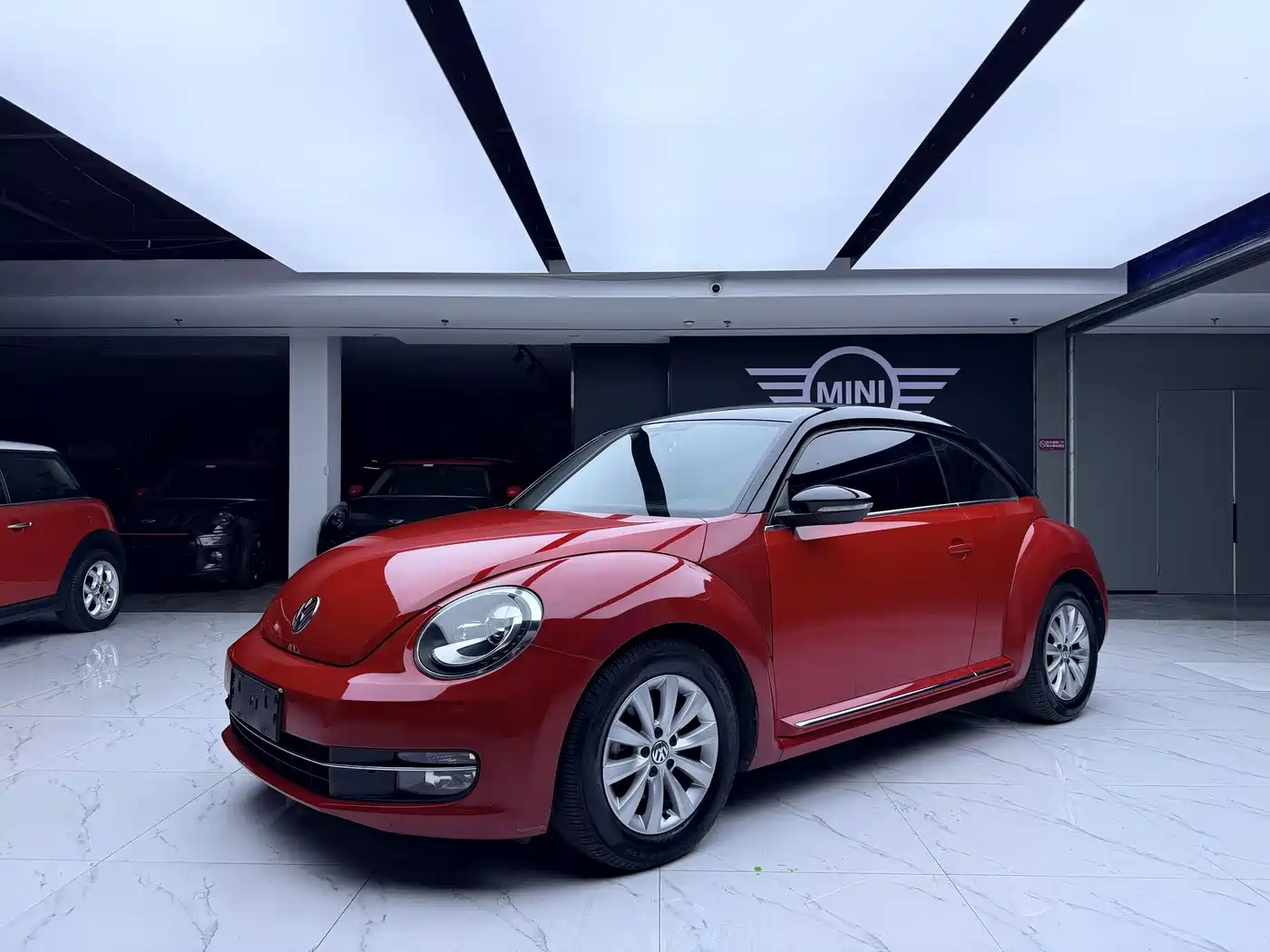 Volkswagen Beetle 2014 1.4TSI Fashion Edition фото 7