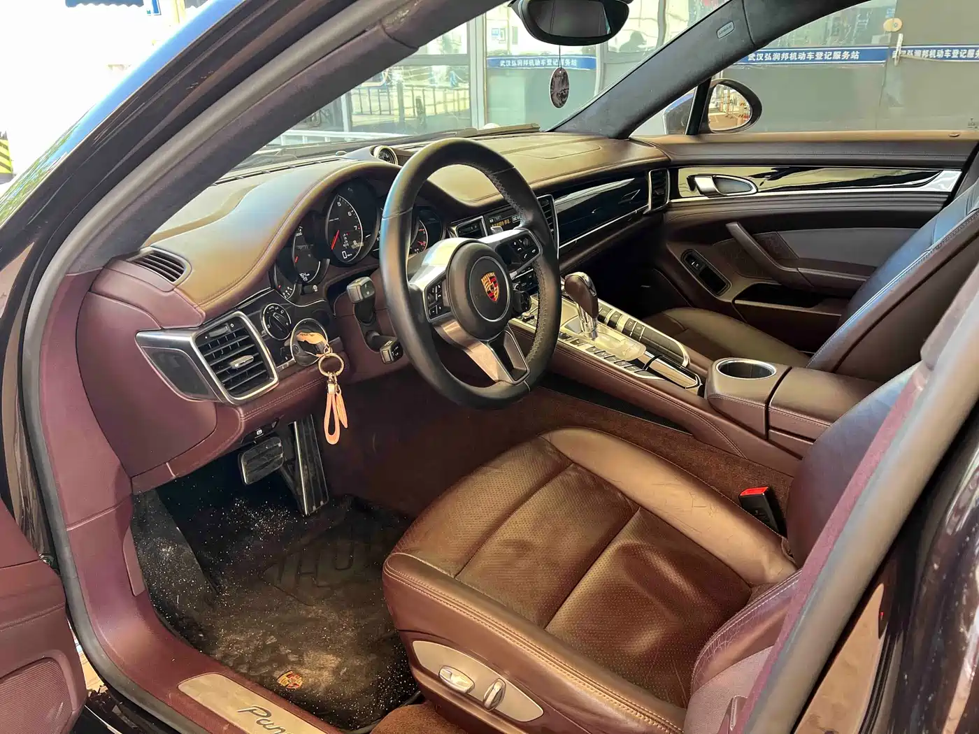 Porsche Panamera 2010 Panamera 4 3.6L фото 5