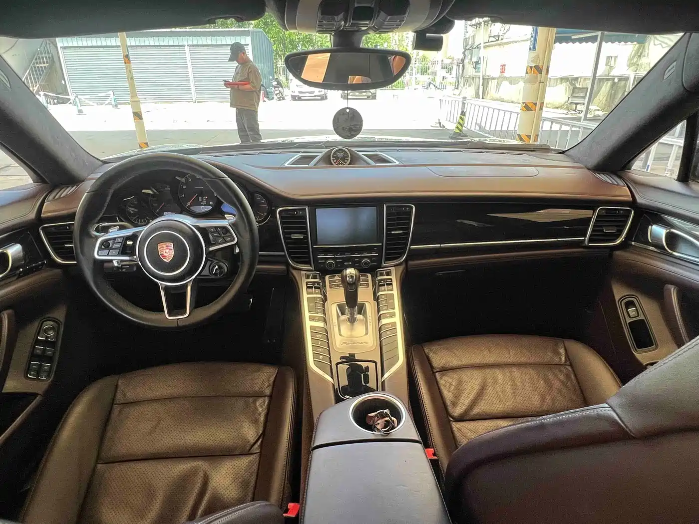 Porsche Panamera 2010 Panamera 4 3.6L фото 4