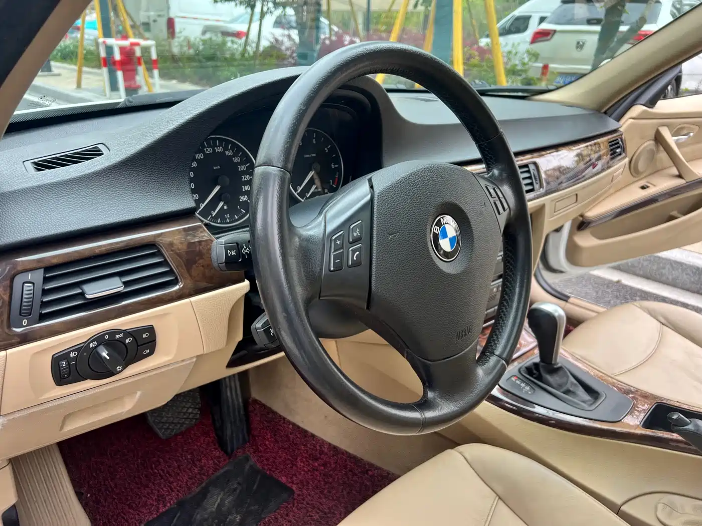 BMW 3 Series 2007 320i Luxury фото 18