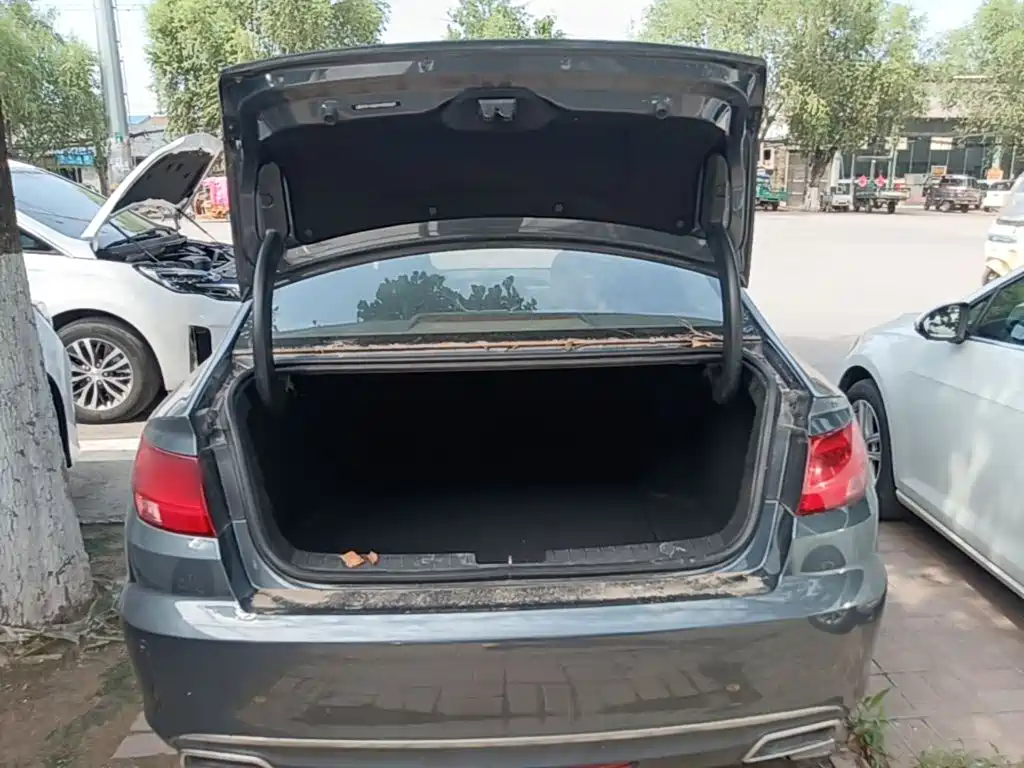 Geely Emgrand GL 2017 2017 1.3T Manual Elite
