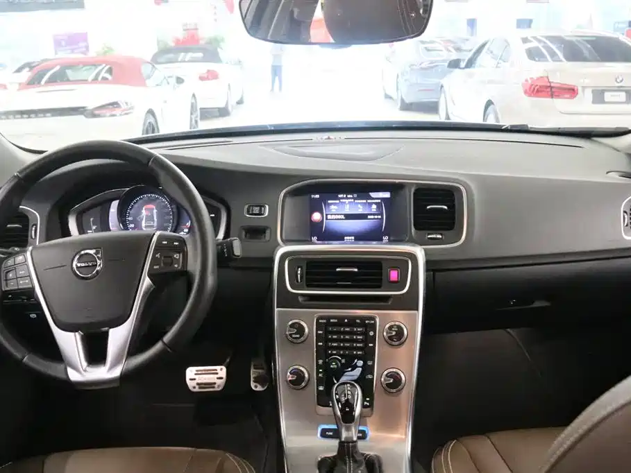 VOLVO S60 PLUG IN HYBRID