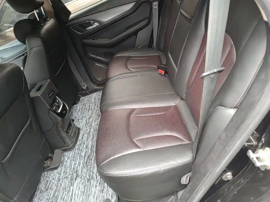 Фото 22 - Baojun 560