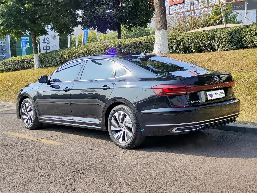 VOLKSWAGEN PASSAT NEW ENERGY