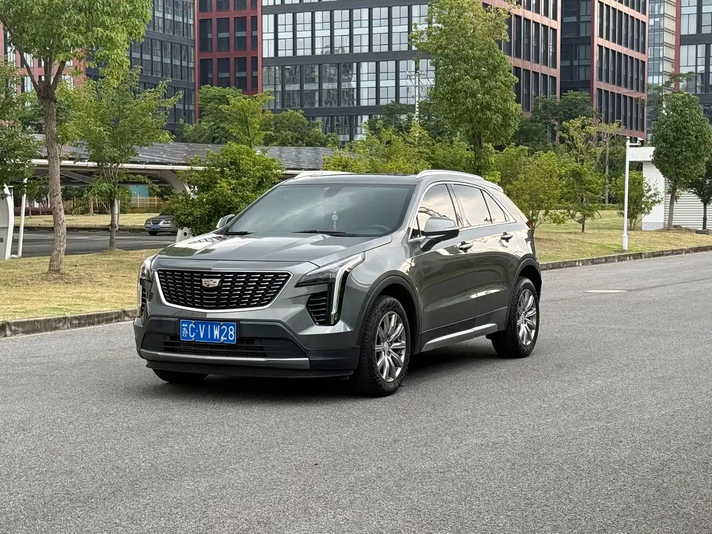 Cadillac XT4 2018 28T FWD Leading Edition