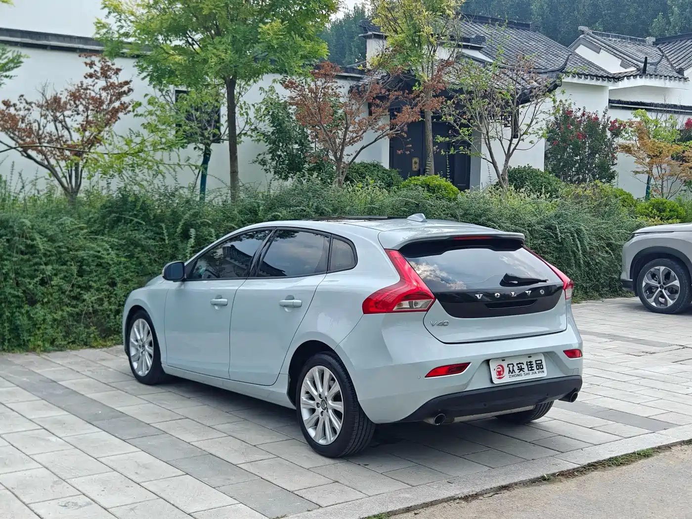Фото 9 - Volvo V40