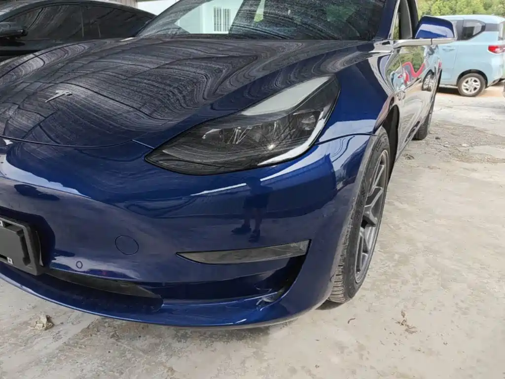 Фото 24 - Tesla Model 3