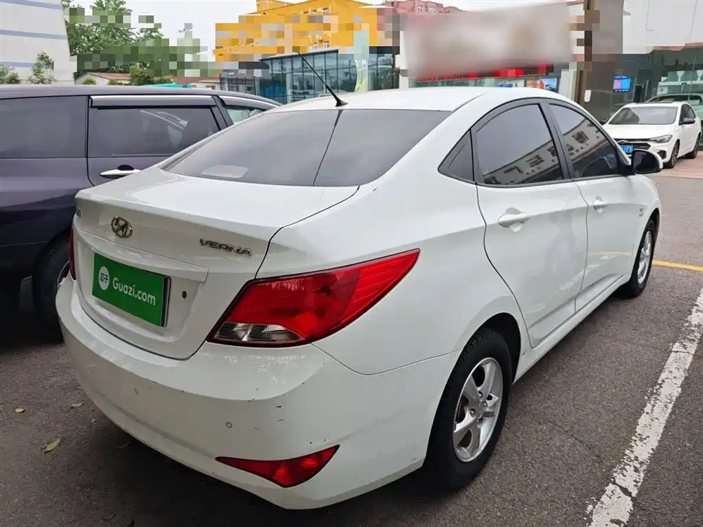 Hyundai Verna 2014 1.4L Manual Smart GLS фото 7
