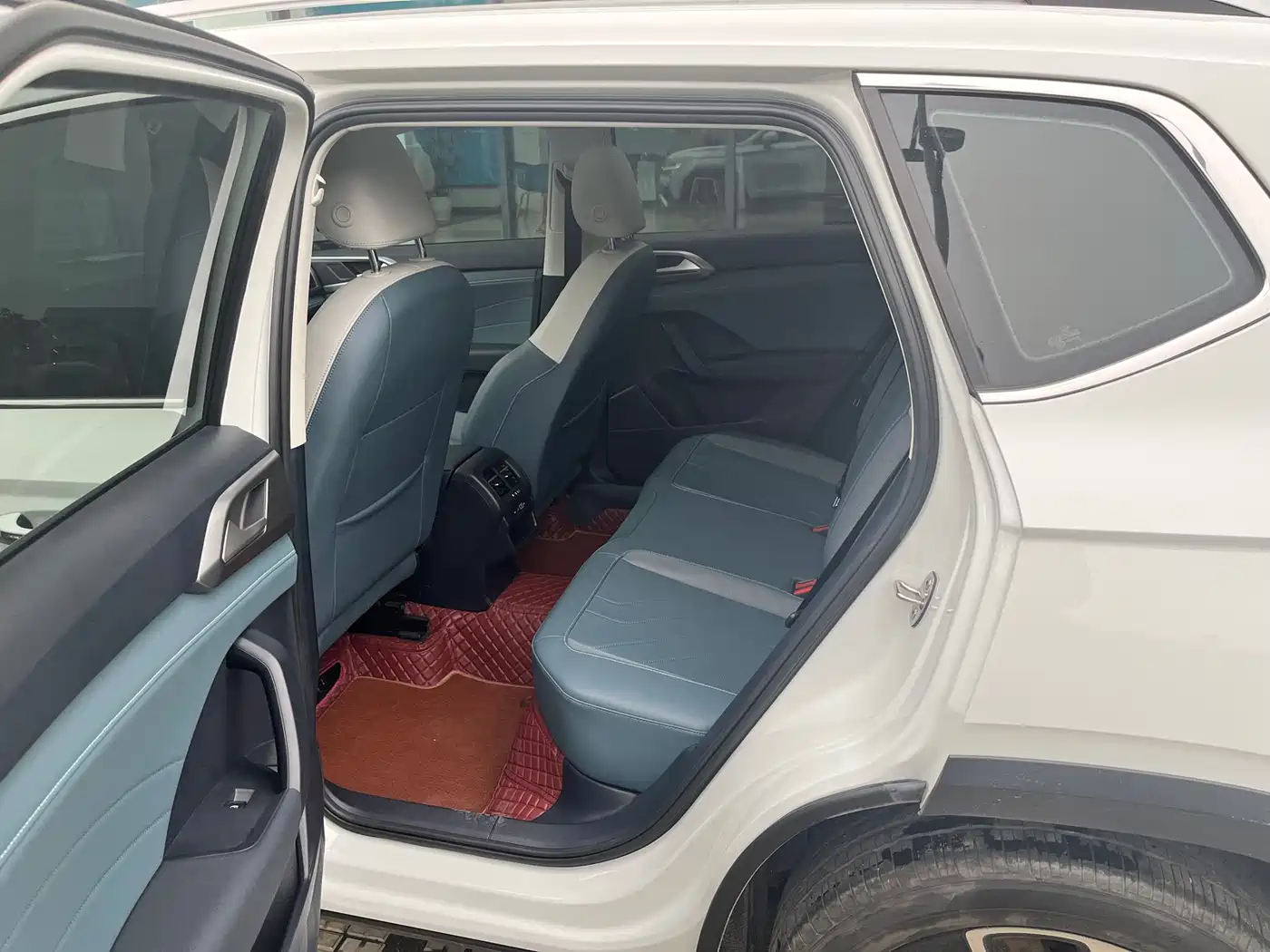 Volkswagen Tharu 2024 300TSI 2WD Full Moon Edition фото 5