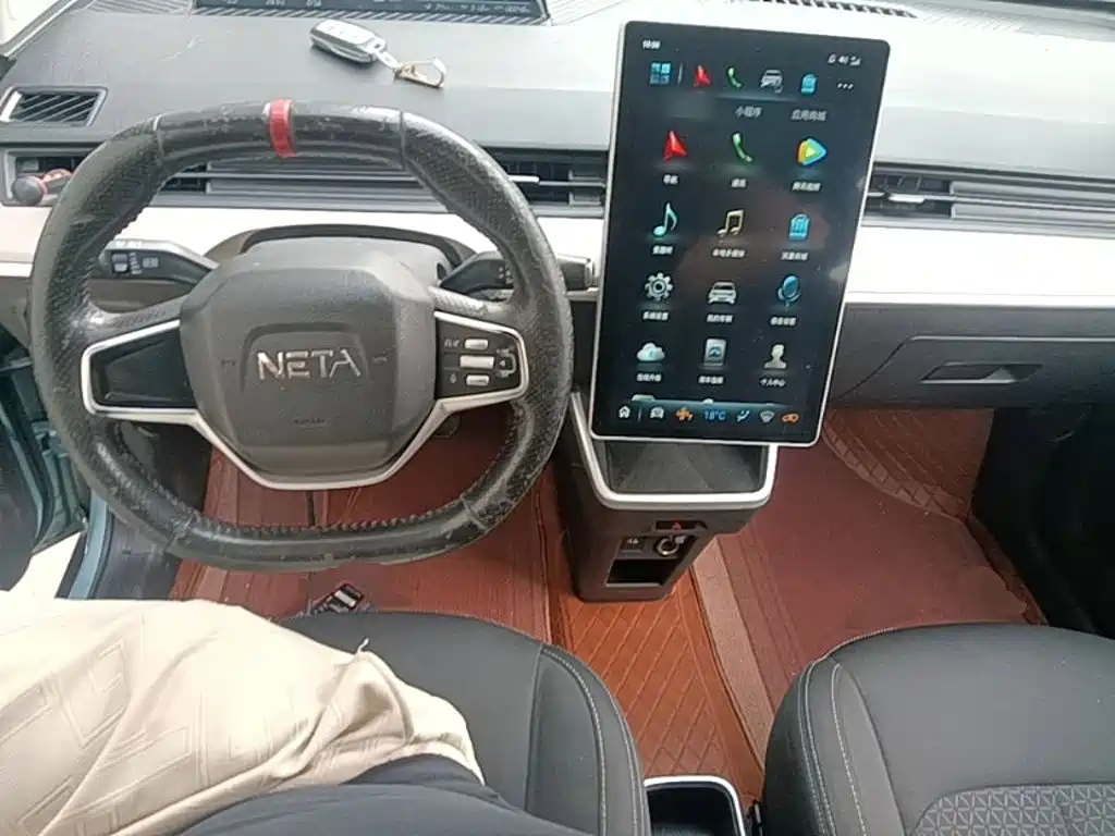 Nezha Auto Nezha V 2022 2022 Standard Range Industry Custom Edition