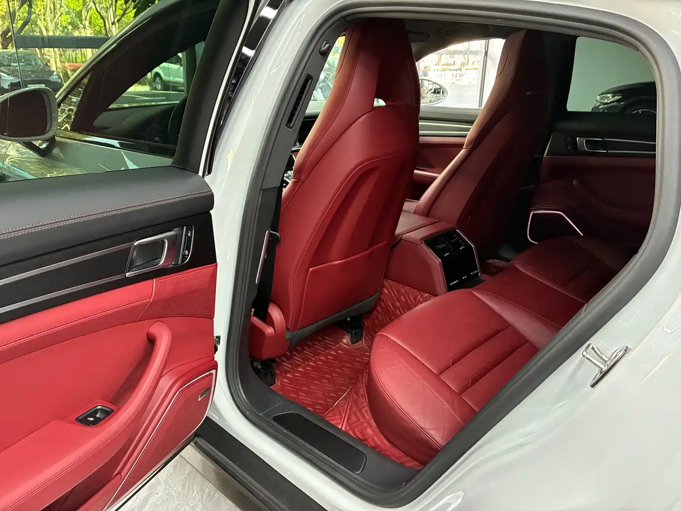 Porsche Panamera 2023 Panamera 2.9T Platinum Edition фото 5