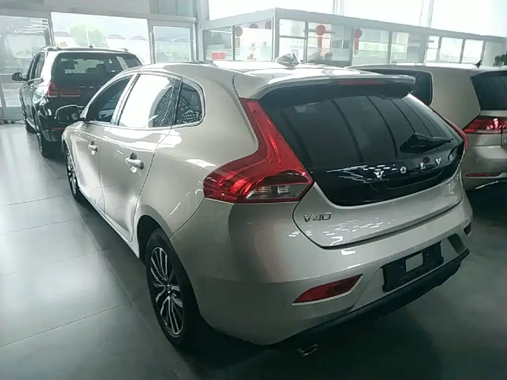 Volvo V40 2018 2018 T3 Inscription Edition