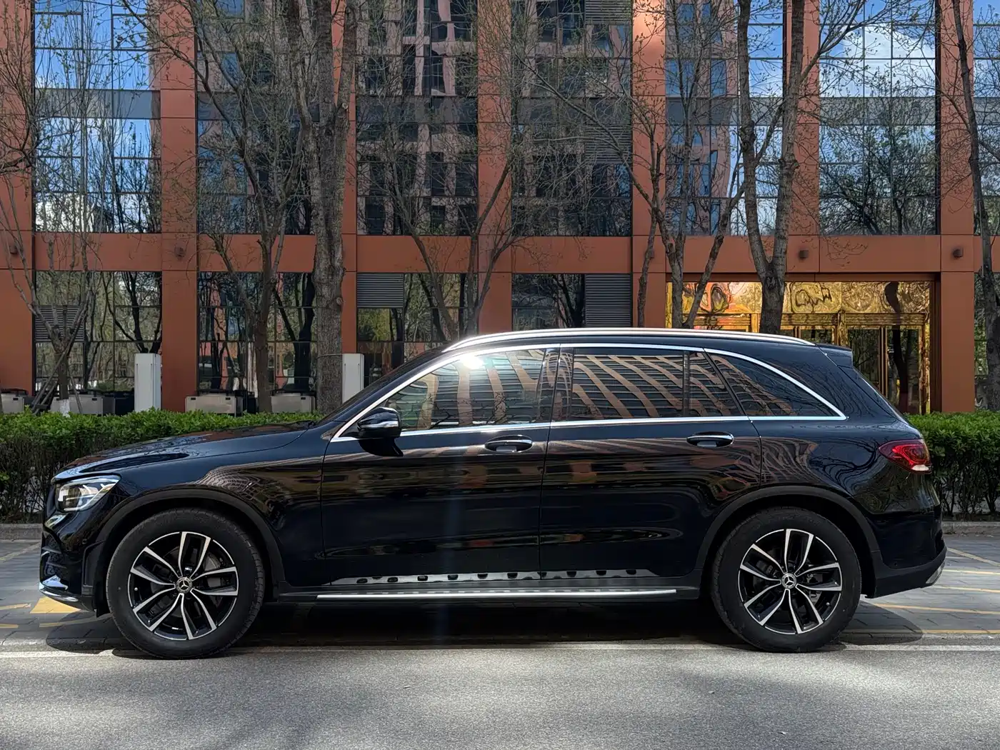 Mercedes-Benz GLC 2020 Facelift GLC 300 L 4MATIC Dynamic фото 4