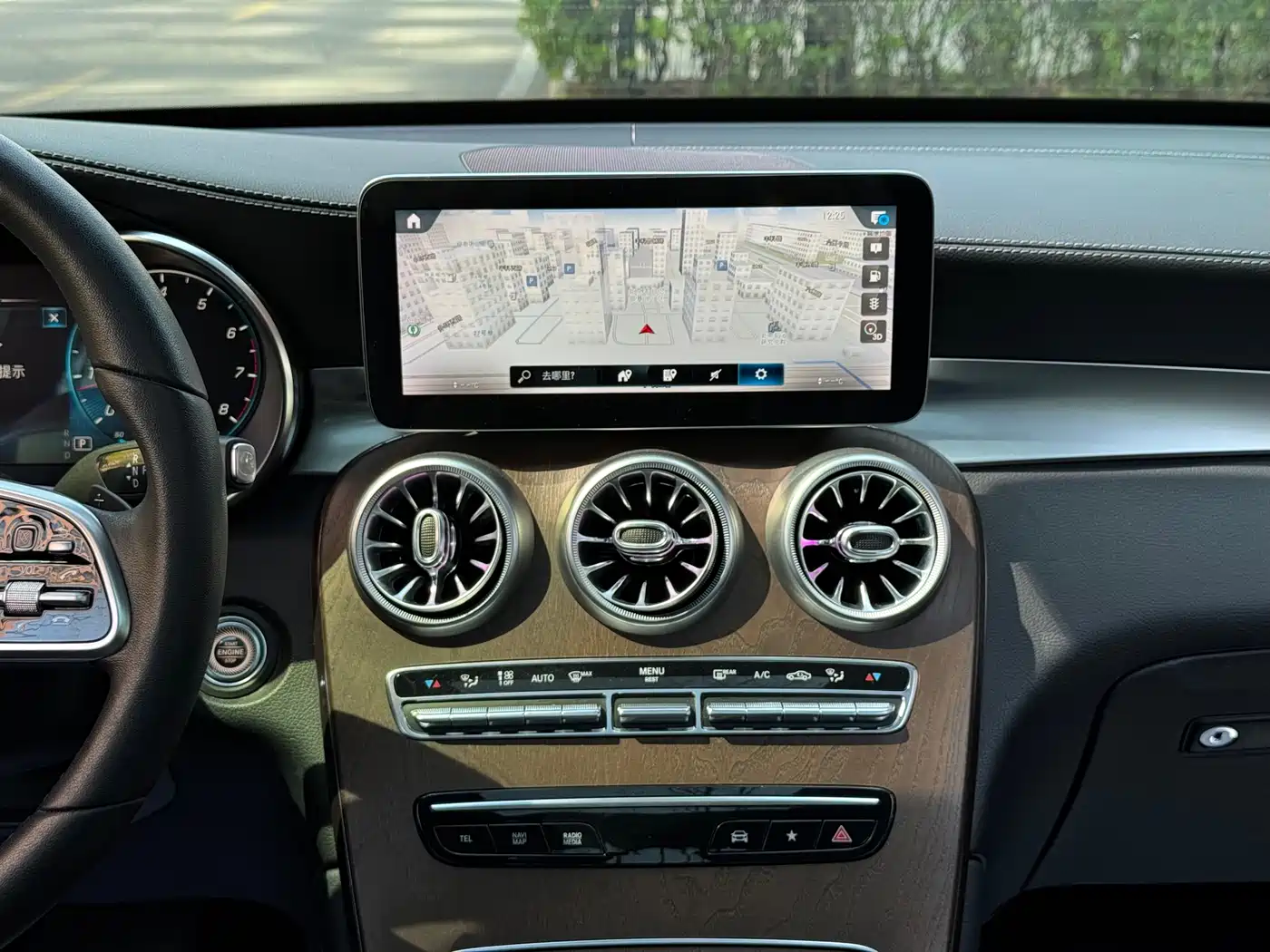 Mercedes-Benz GLC 2020 Facelift GLC 300 L 4MATIC Dynamic фото 16