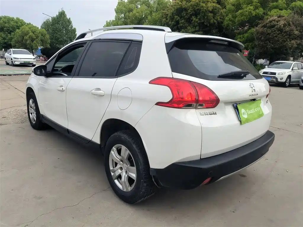 Peugeot 2008 2014 1.6L Automatic Trend Edition фото 5
