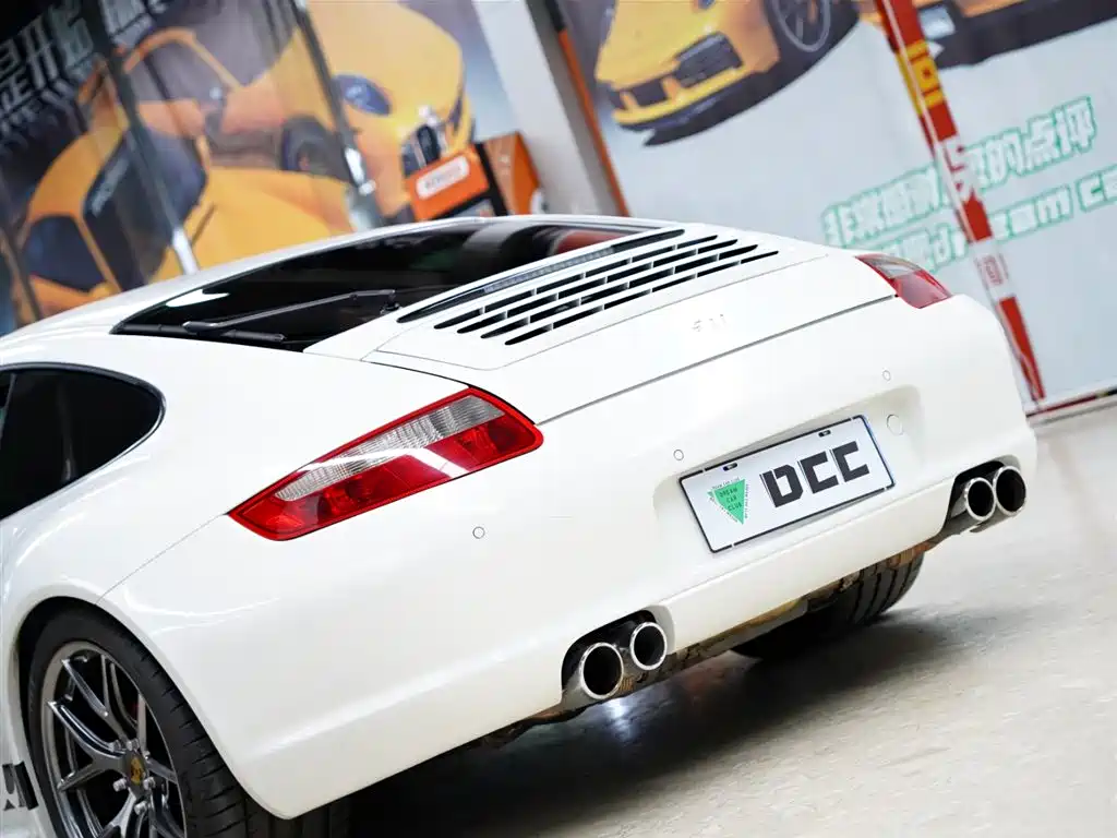 Photo 2 - Porsche 911