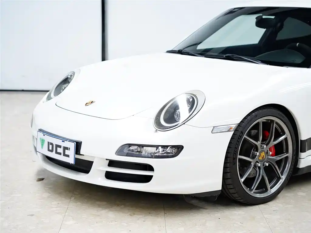 Photo 15 - Porsche 911