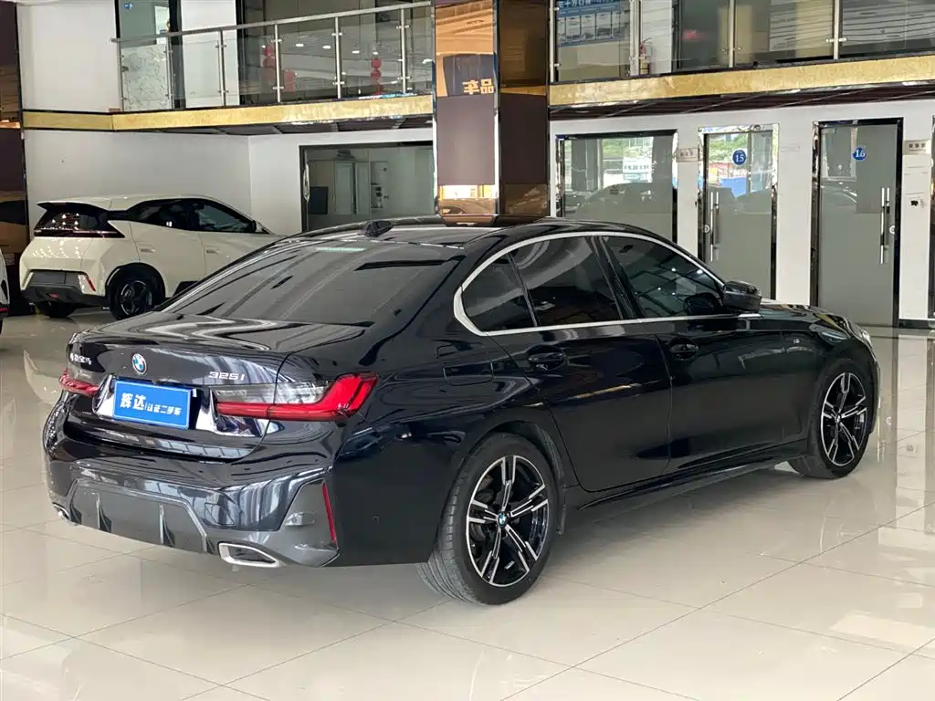 BMW 3 Series 2024 325i M Sport Package фото 7