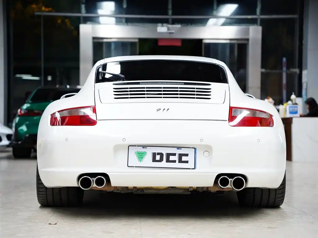 Photo 7 - Porsche 911