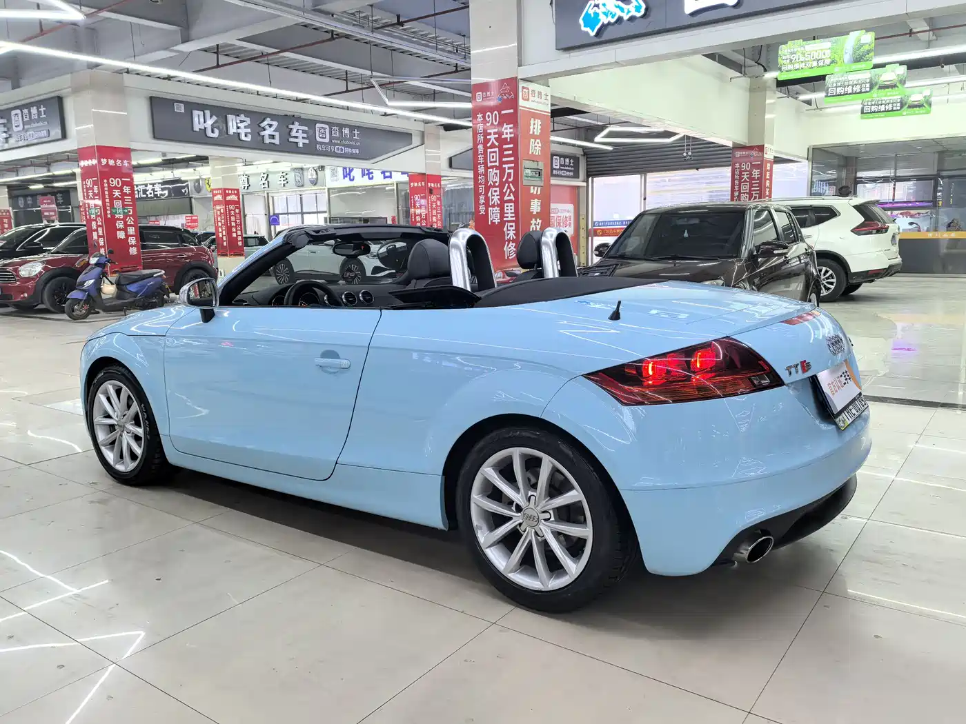 Audi TT 2011 TT Roadster 2.0TFSI фото 8