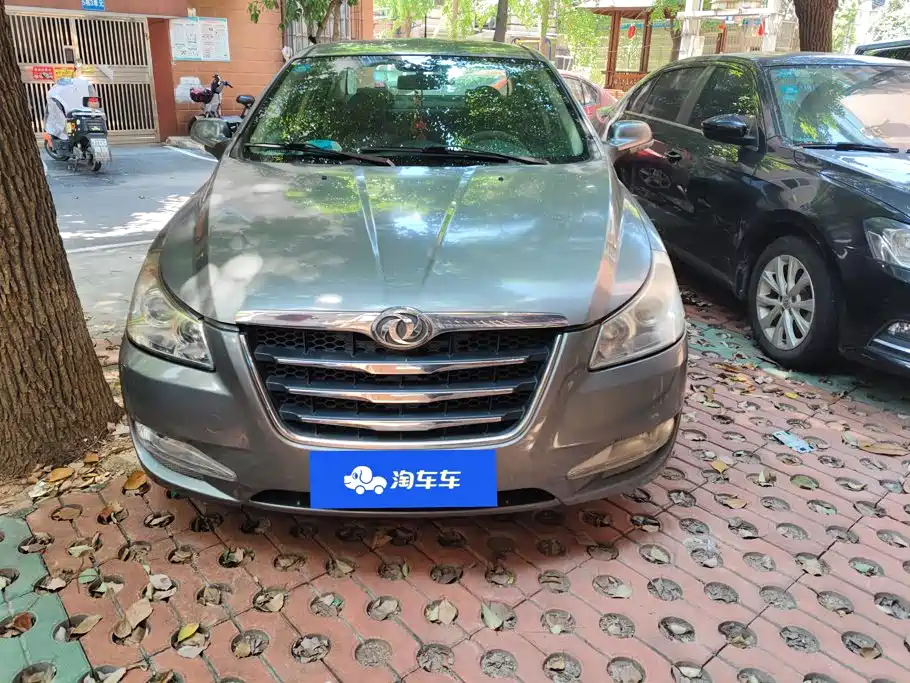 Dongfeng Aeolus Dongfeng Fengshen S30 2014 2012 1.6L Automatic Elegance Edition