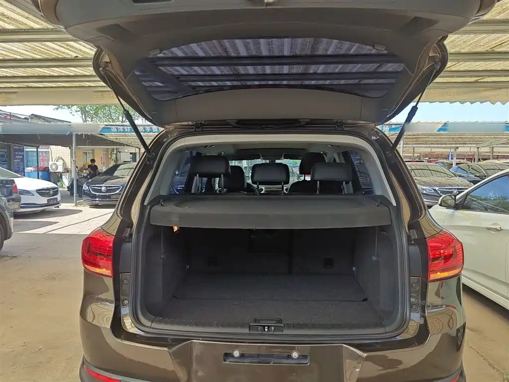 Volkswagen Tiguan 2015 1.8TSI Automatic 2WD Highline фото 15