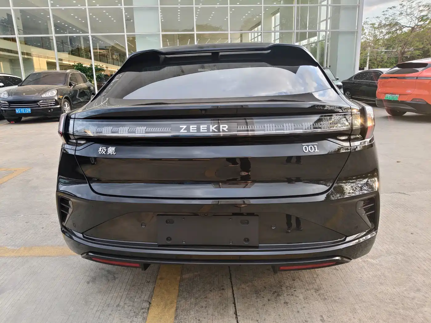 ZEEKR EXTREME KRYPTON 001