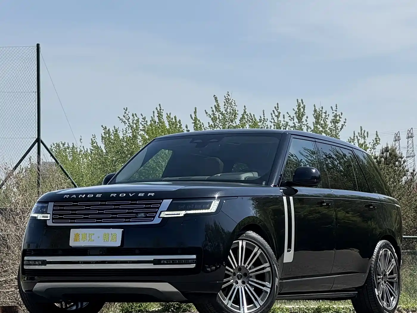 Land Rover Range Rover 2024 3.0 L6 400PS Genesis Extended фото 4