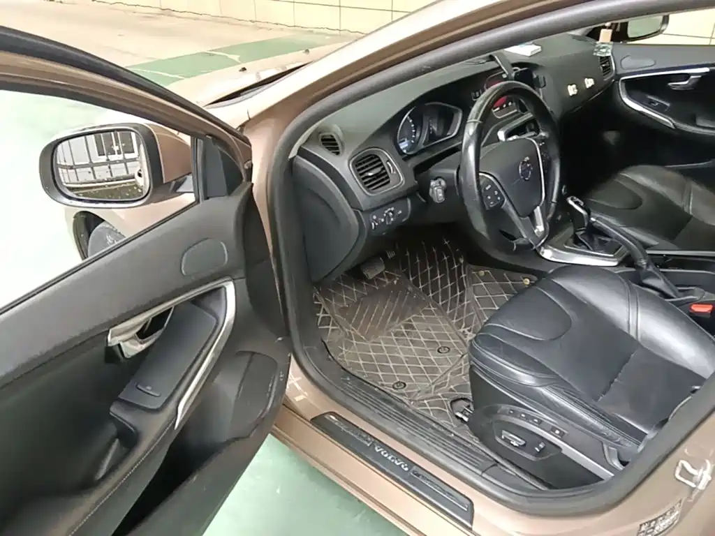 Volvo V40 2016 2016 T3 Comfort Edition