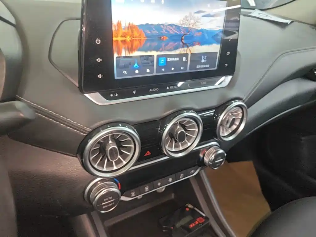 Nissan SYLPHY, миниатюра 13