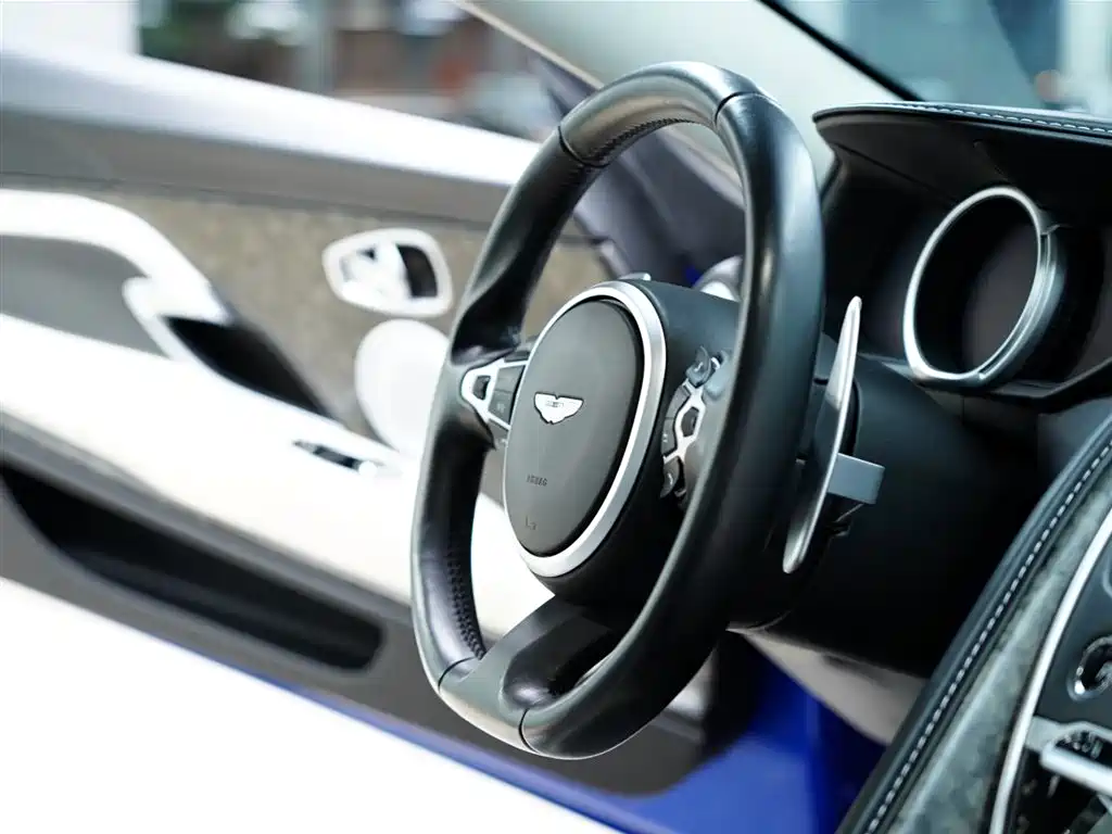 Aston Martin DB11 2021 2019 Model 4.0T V8 Coupe